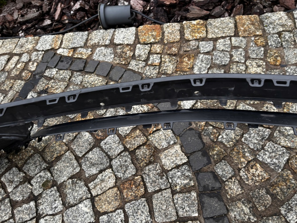 Бампер 2548851701 mercedes 43 amg glc перед молдинг оригинал в Украине