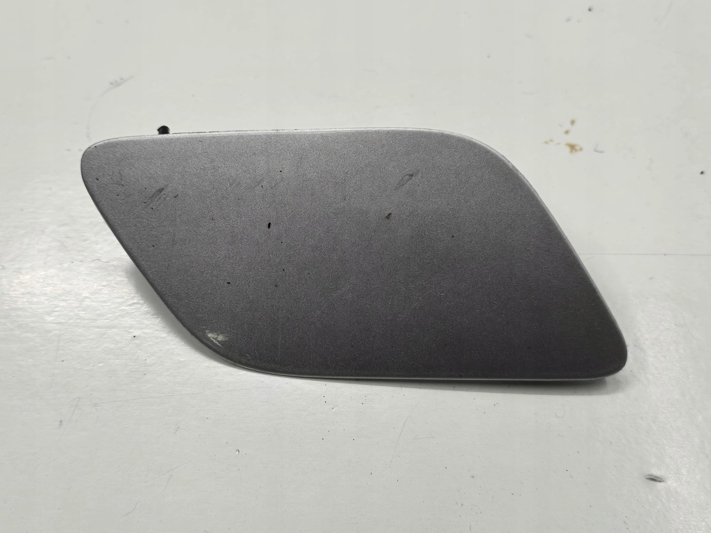 фото №1, Audi q7 4l 07r заглушка розпилювача права lx7w 4l0955276b