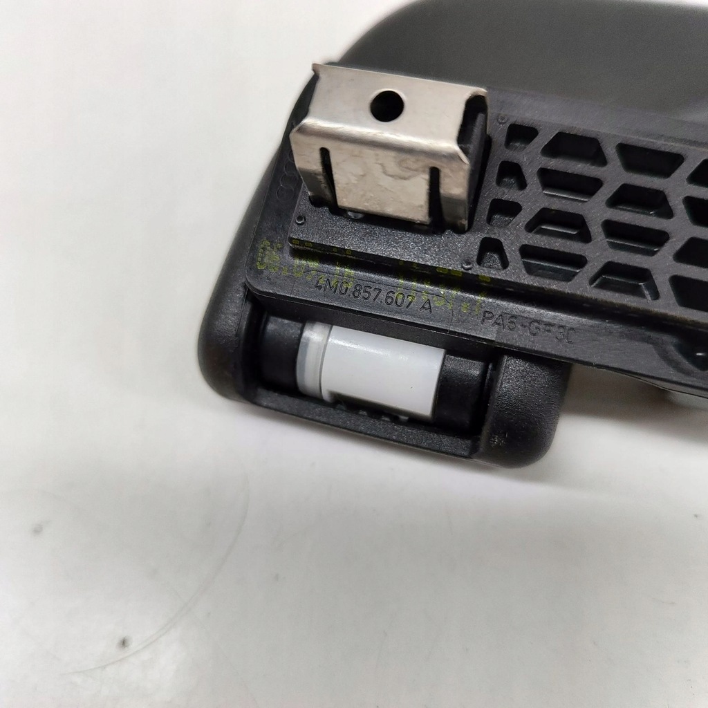 фото №6, Audi a4 s4 b9 8w 2017 левая сторона кронштейн / ручка потолочная задняя