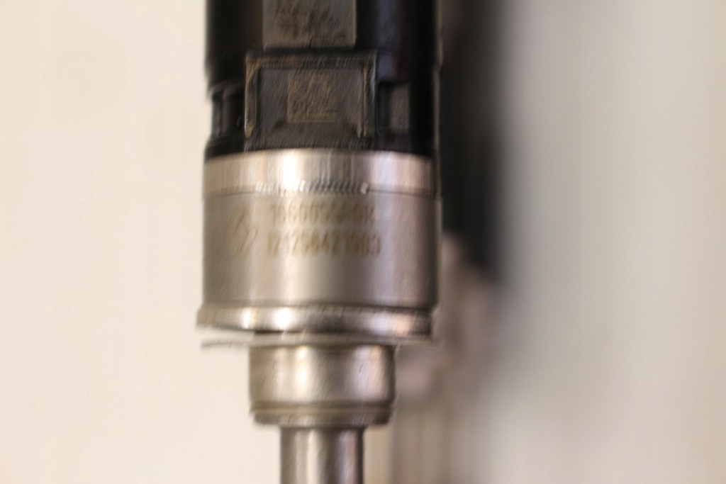 фото №6, Форсунка 166005550r dacia duster ii lift 1.3 tce