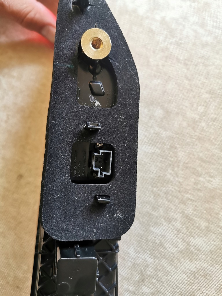 фото №1, Skoda karoq 57a петля капот правый левый