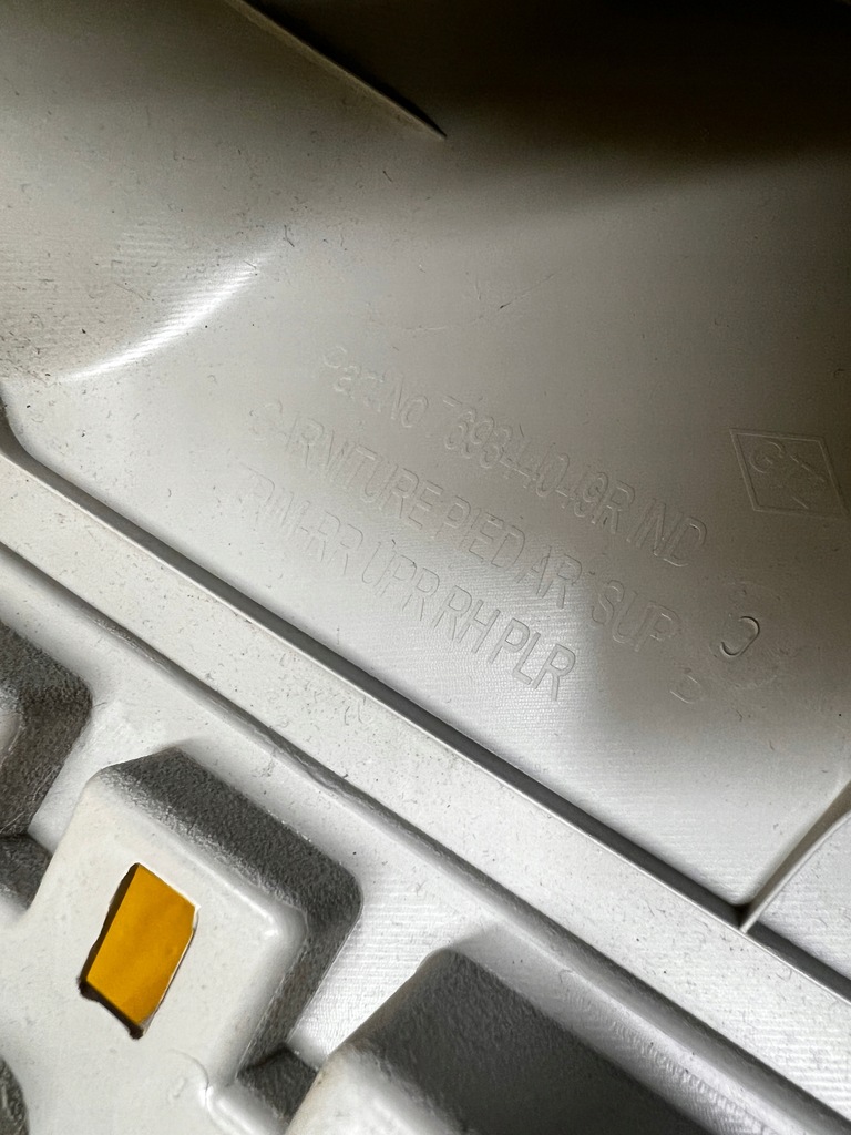 фото №7, Защита обшивка стойка c правое dacia duster ii