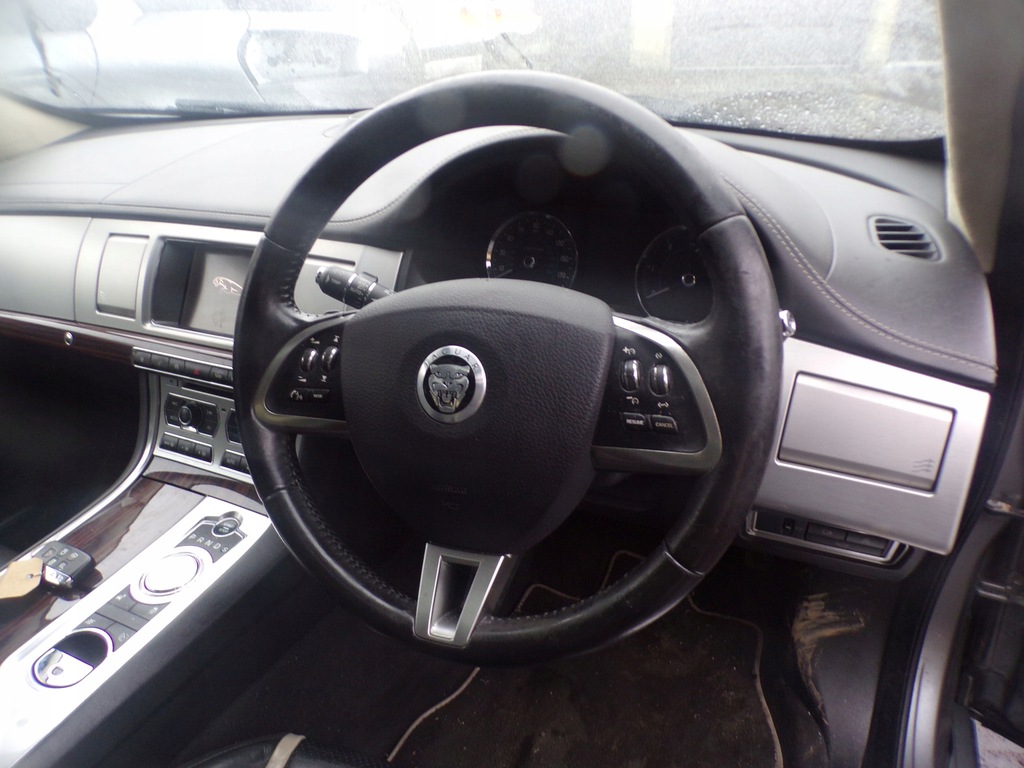 фото №14, Двері лівий задня jaguar xf lift sedan лак: ljz