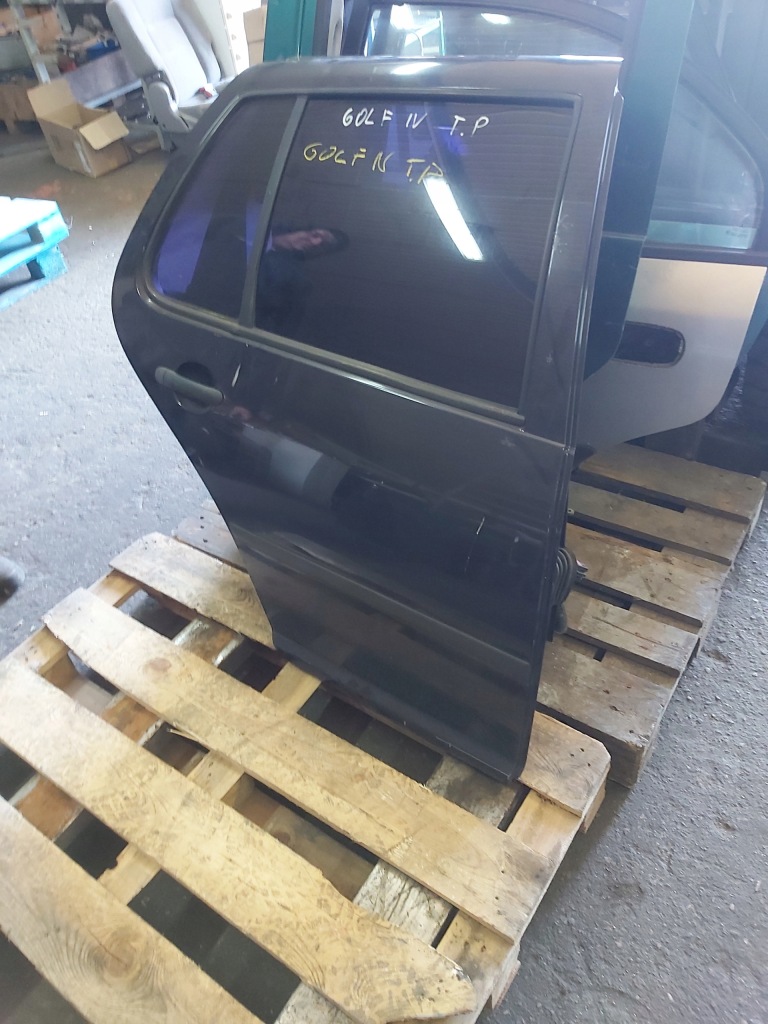 Купить Дверь задний  правое vw golf iv