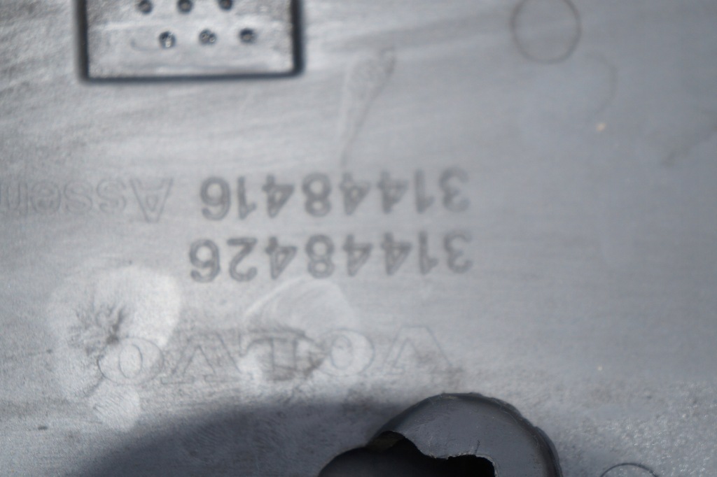 фото №10, Istwa левая правая na крыло volvo xc90 ii