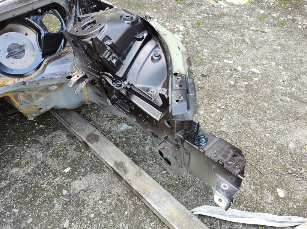 фото №9, Volvo v60 18r- лонжерон лівий перед