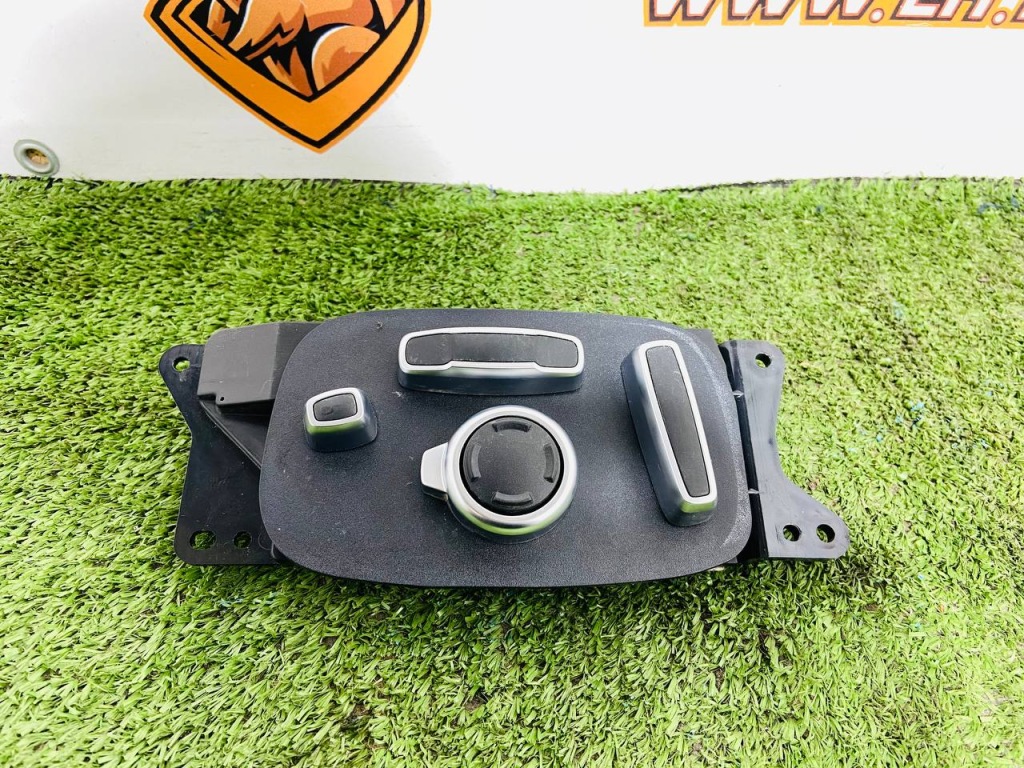 Купити Перемикач elektroregulacji правого сидіння range l560 j8a2-14b566-ba