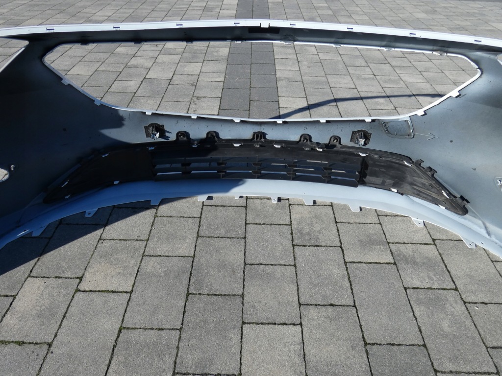 Бампер, решётка средняя opel insignia b рестайлинг Оригинал