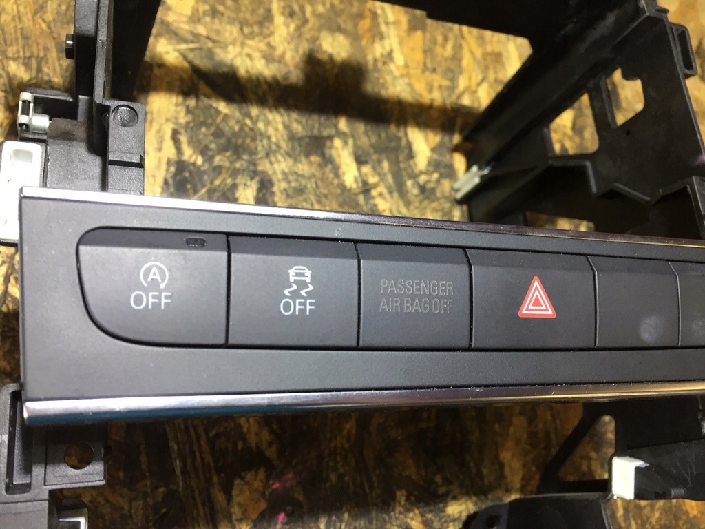 фото №4, Audi a3 8p lift рамка корзина радіо перемикачі 2din