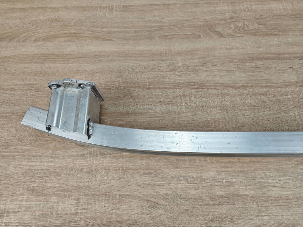 Оригінальна балка бампера задній bm8 g16 g15 g14 7472181 30km Зі Шроту