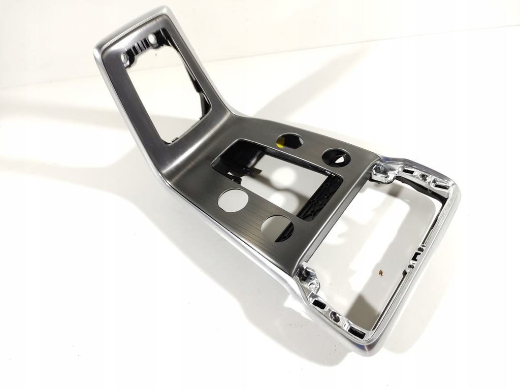 фото №11, Volvo v40 12- рамка панель радіо обдув