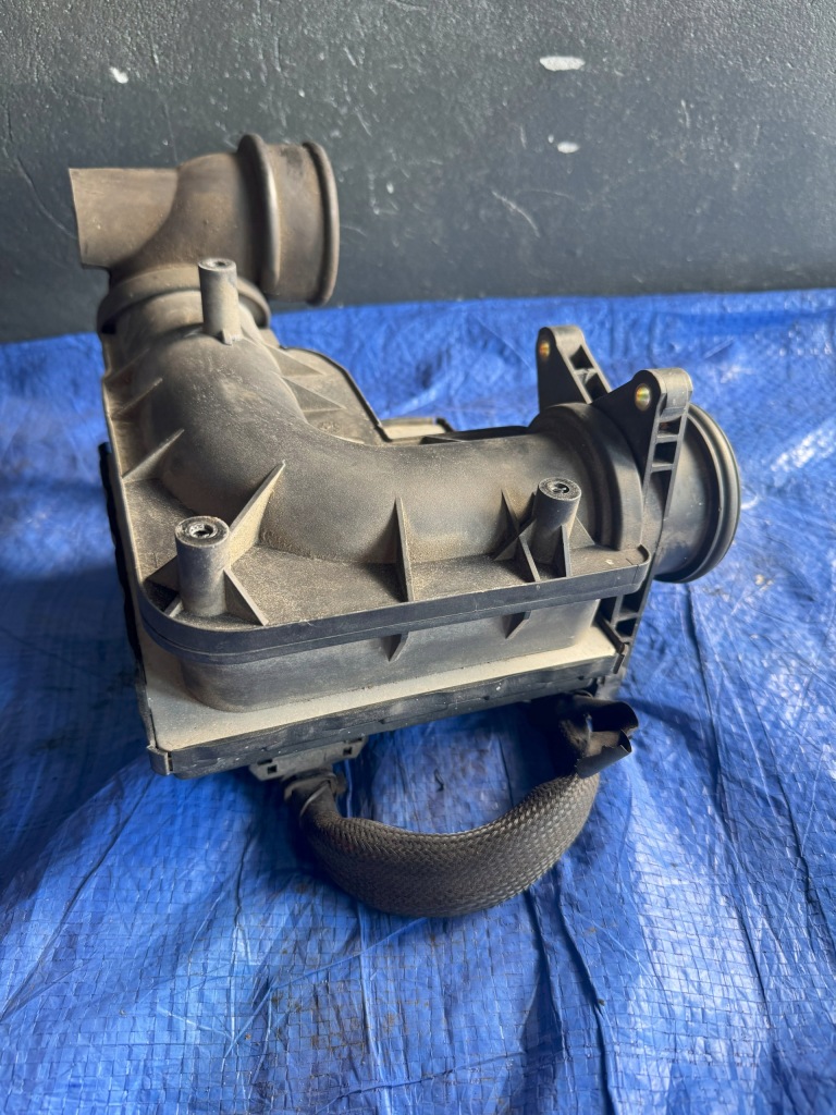 Бортовий комп'ютер блок керування двигуна mercedes-benz a0285453832 a1661403000 Ціна