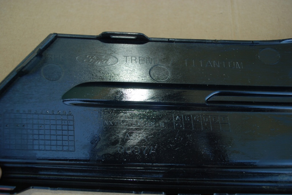 Решётка бампер правая перед ford focus mk4 рестайлинг  оригинал  nx7b-15a298-b Недорого