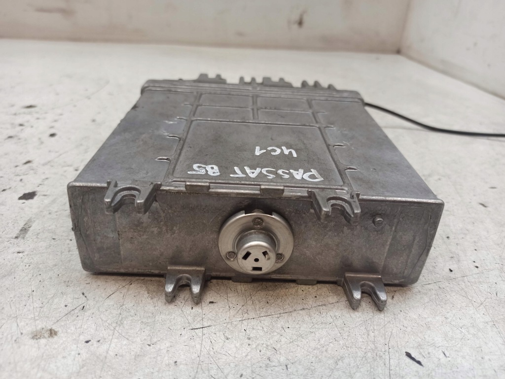 фото №6, Passat b5 1.9tdi 97r блок керування двигуна 028906021gl