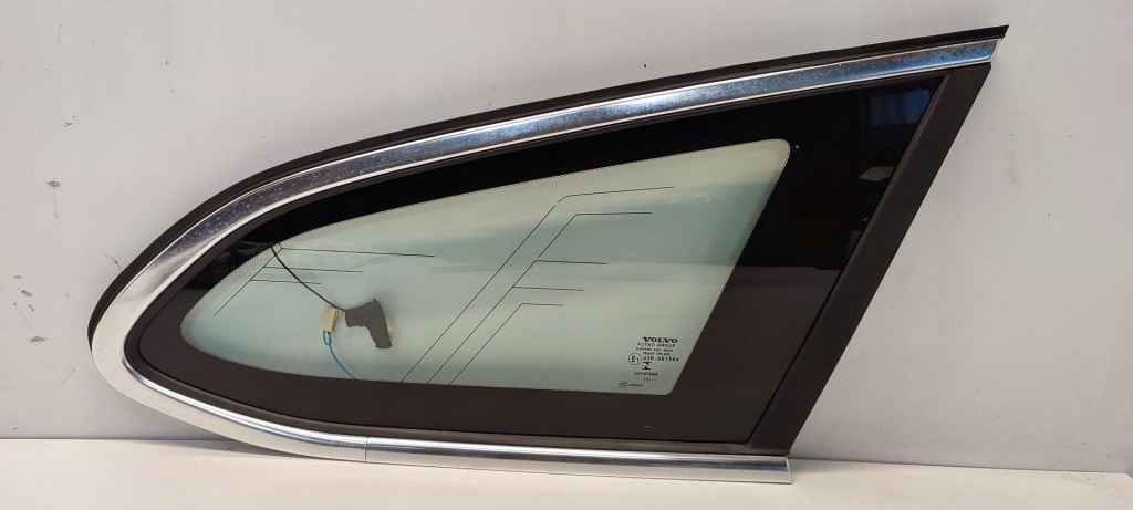фото №1, Volvo v60 стекло правый задняя 2015 31385429