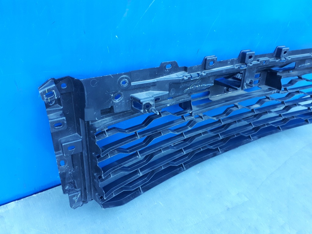 фото №9, Mitsubishi l200 2019-2022 19-22 решётка средняя бампера