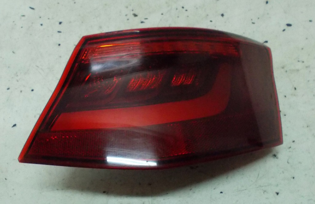 фото №1, Audi a3 8v 3d лампа правый задняя led 8v3945096b
