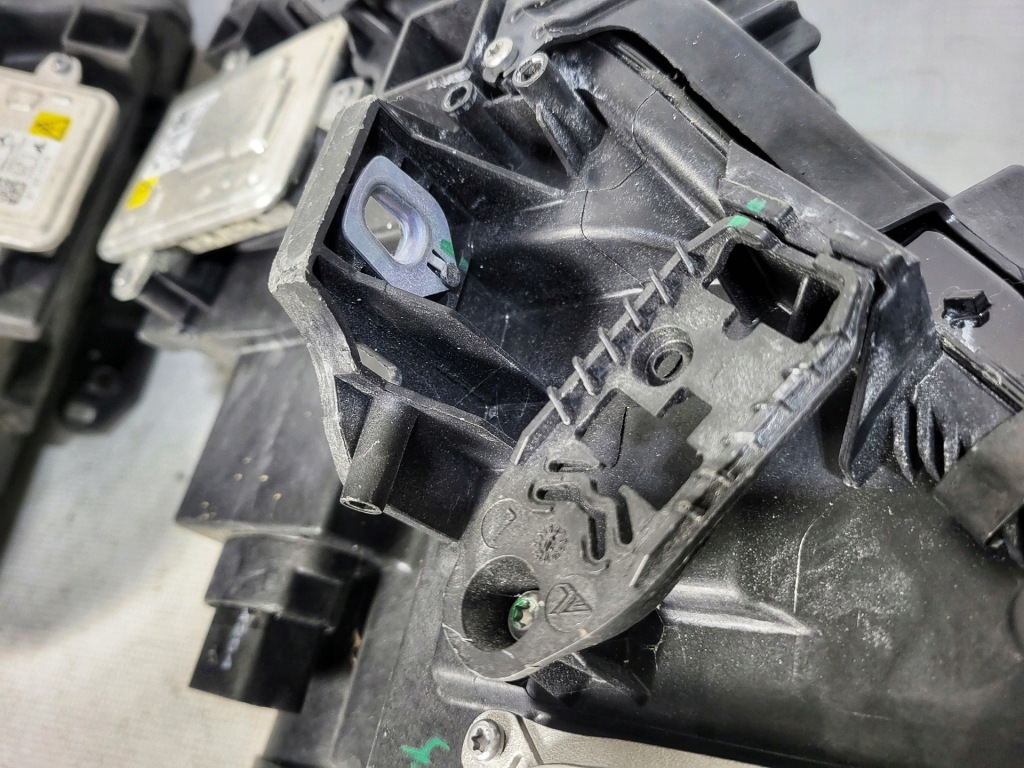 Mercedes gla w156 bi ксенон ils led повний ліва + права f-v.a.t в Україні