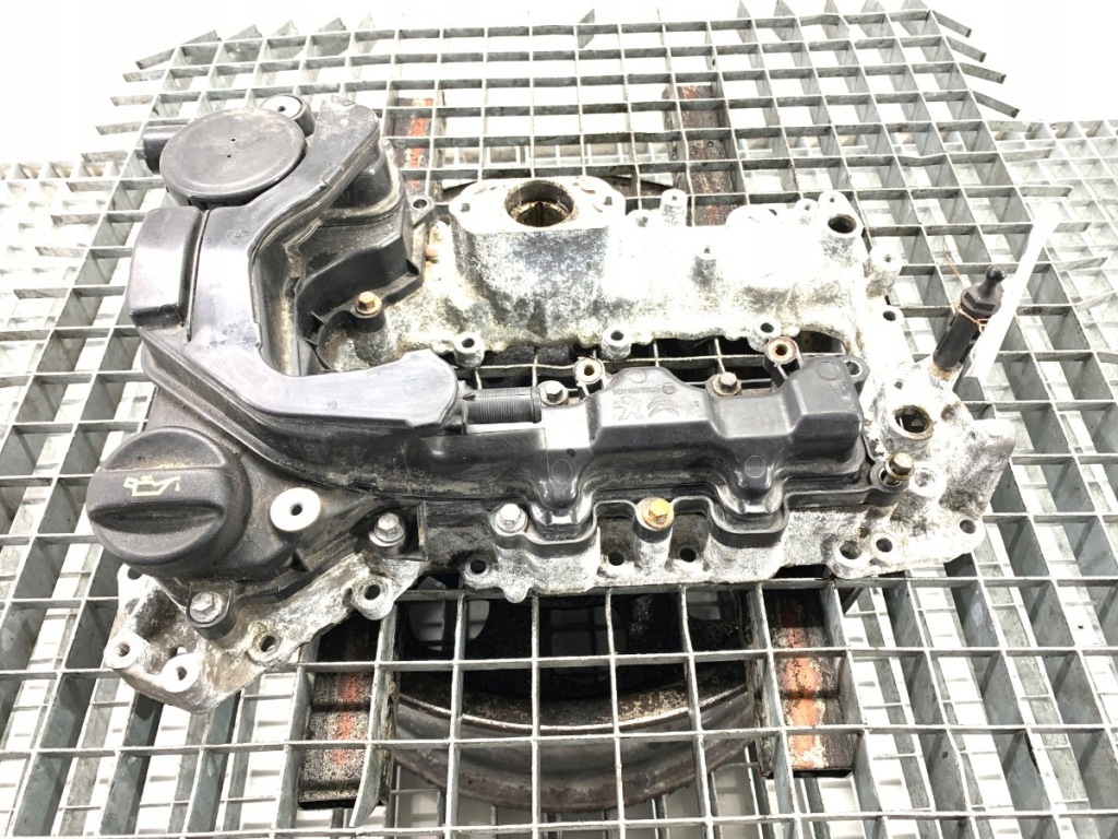 Крышка клапанов peugeot 308 sw 3 9811687980 Цена