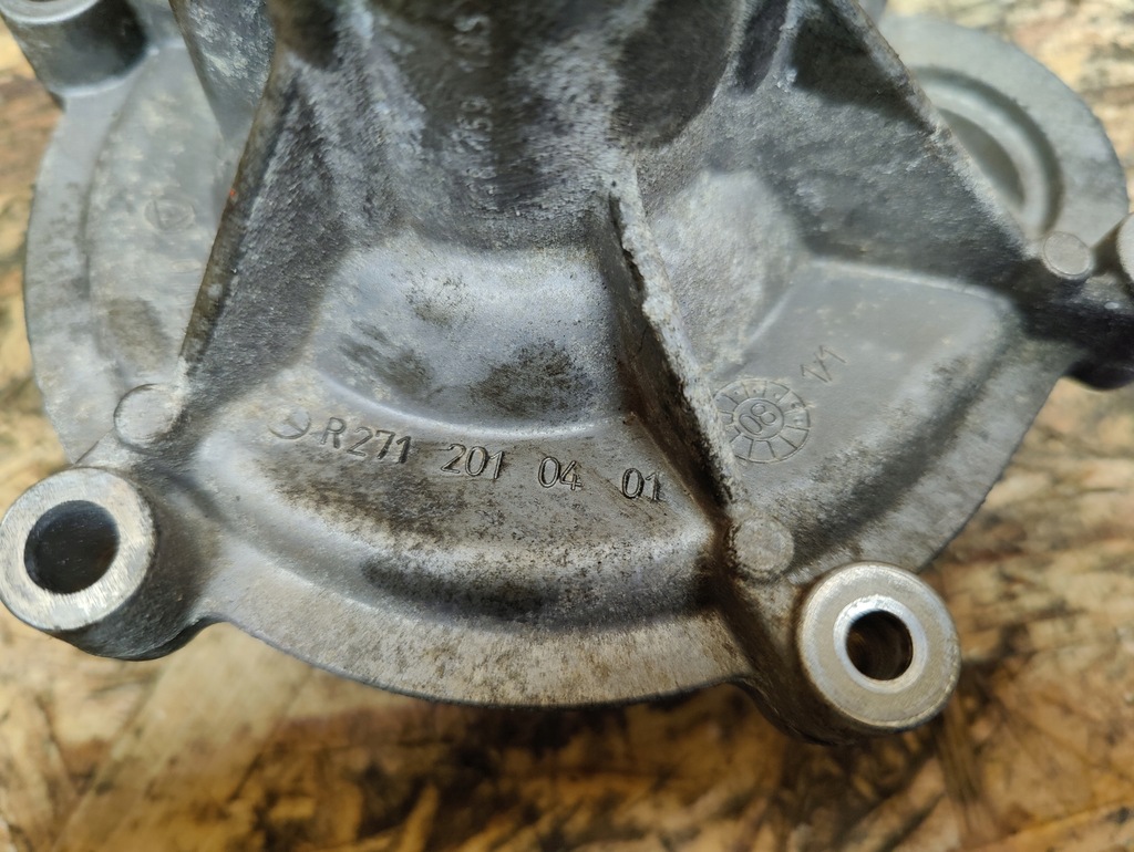 фото №2, Насос wody mercedes w204 1.8 cgi r2712010401