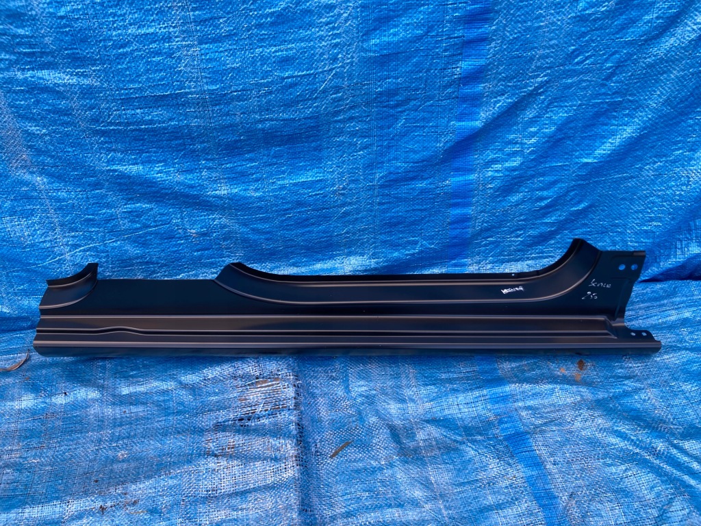 фото №3, Skoda scala поріг правий перед