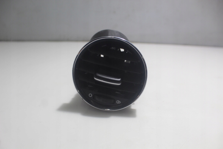 фото №1, Решётка обдув правая peugeot 308 i