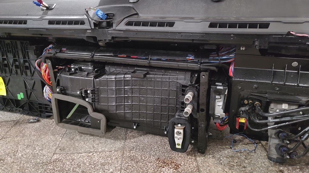 фото №7, Консоль панель приладів приладова scania r s новий model