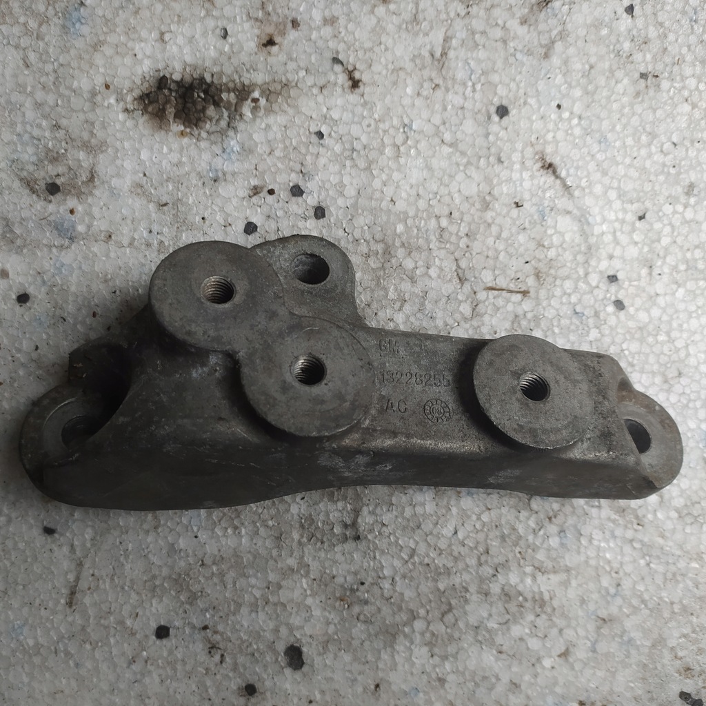 фото №1, Кронштейн коробки opel insignia a 13228255