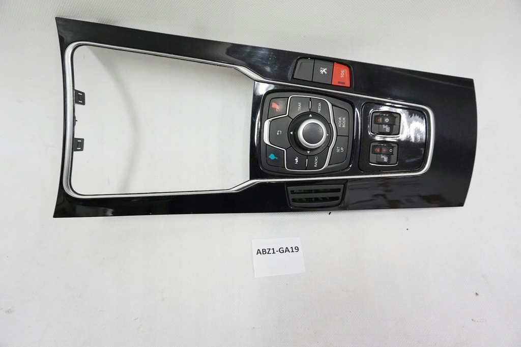 фото №1, Рамка панель радио навигации peugeot 508