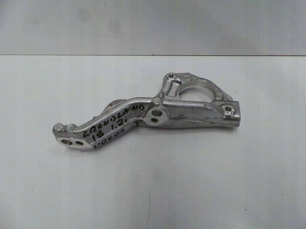 фото №2, Opel grandland x 1.2 2019 кронштейн опора полуось