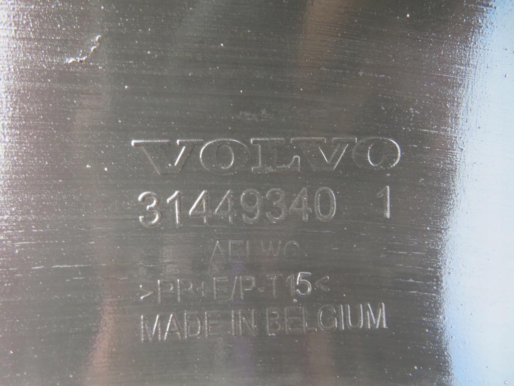 Накладка бампер перед volvo xc40 i 17-21 31449340 с Разборки