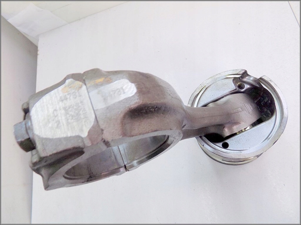 фото №9, Iveco eurotech 440km 2001r - поршень с шатун