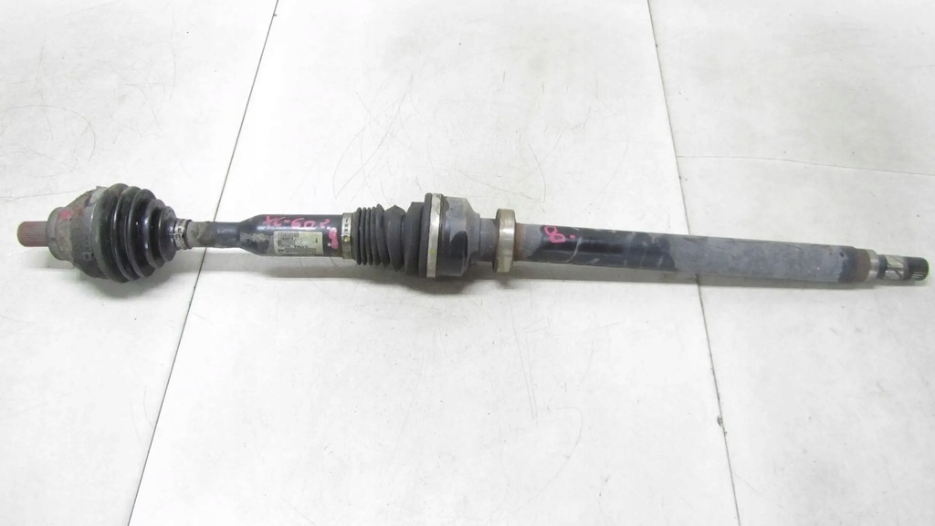 фото №1, Volvo xc60 2.0d приводной вал правая перед 31325076 08-