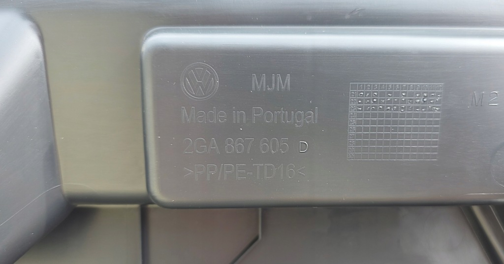 фото №3, Обивка крышки задняя vw t-roc 2ga867605d оригинал ideał