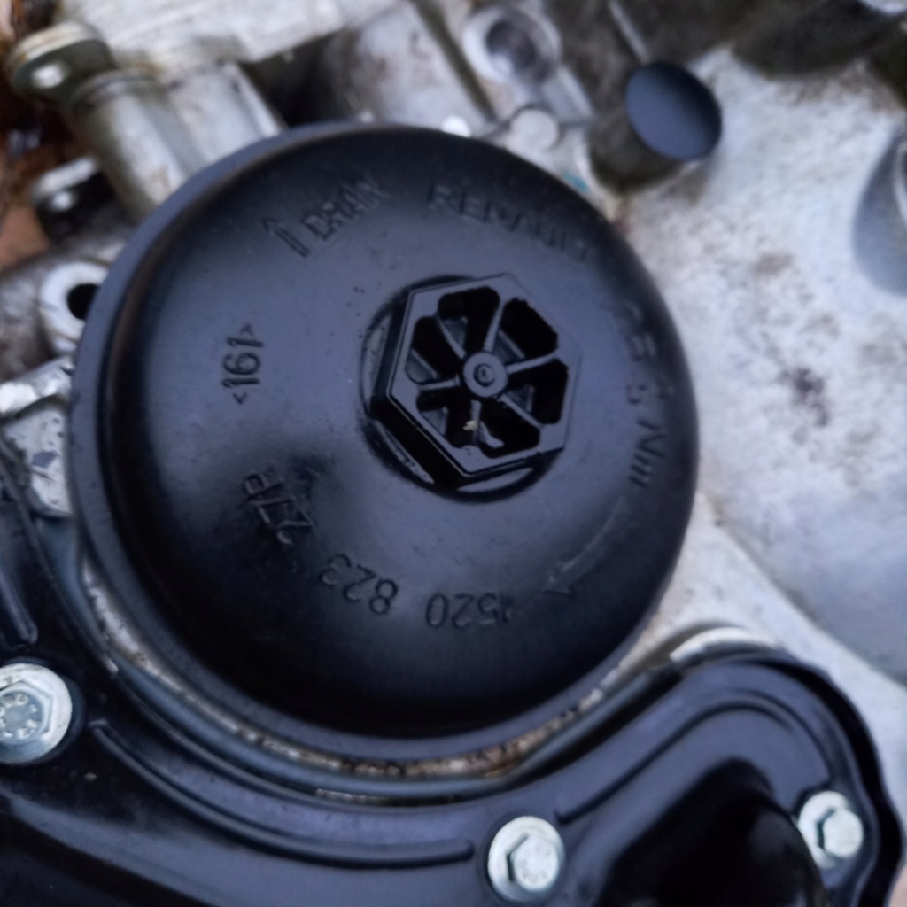 Поддон масляная krater nissan qashqai j11 2 renault 1.3 tce hr13 110175352r Недорого