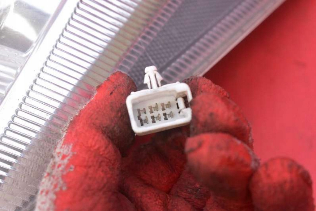 фото №8, Лампа права задня задня toyota prius 3 iii xw30 09-11