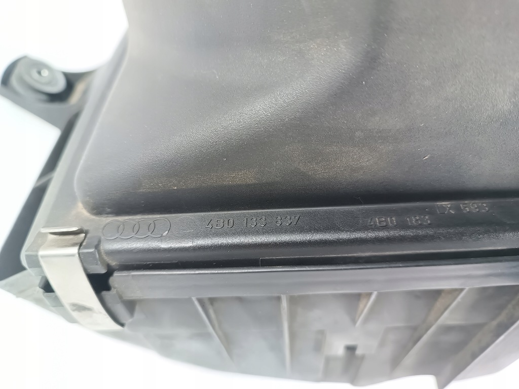 фото №5, Audi a6 c5 корпус фильтра воздуха дроссельная заслонка 2.5 tdi оригинальный номер 4b0133837