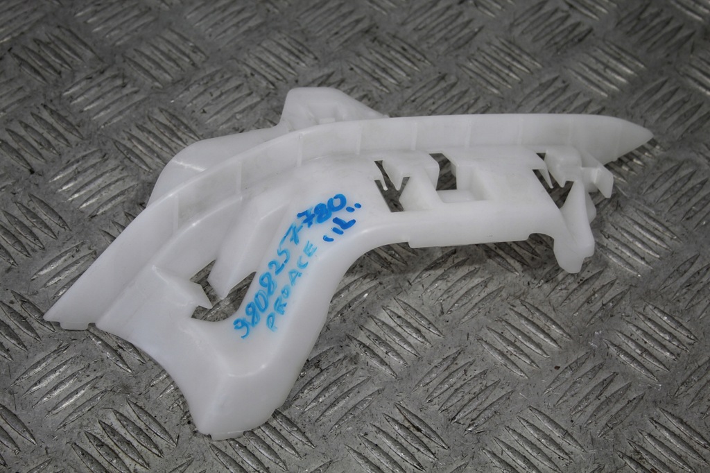 фото №1, Направляющая бампера левый toyota proace verso ii 2