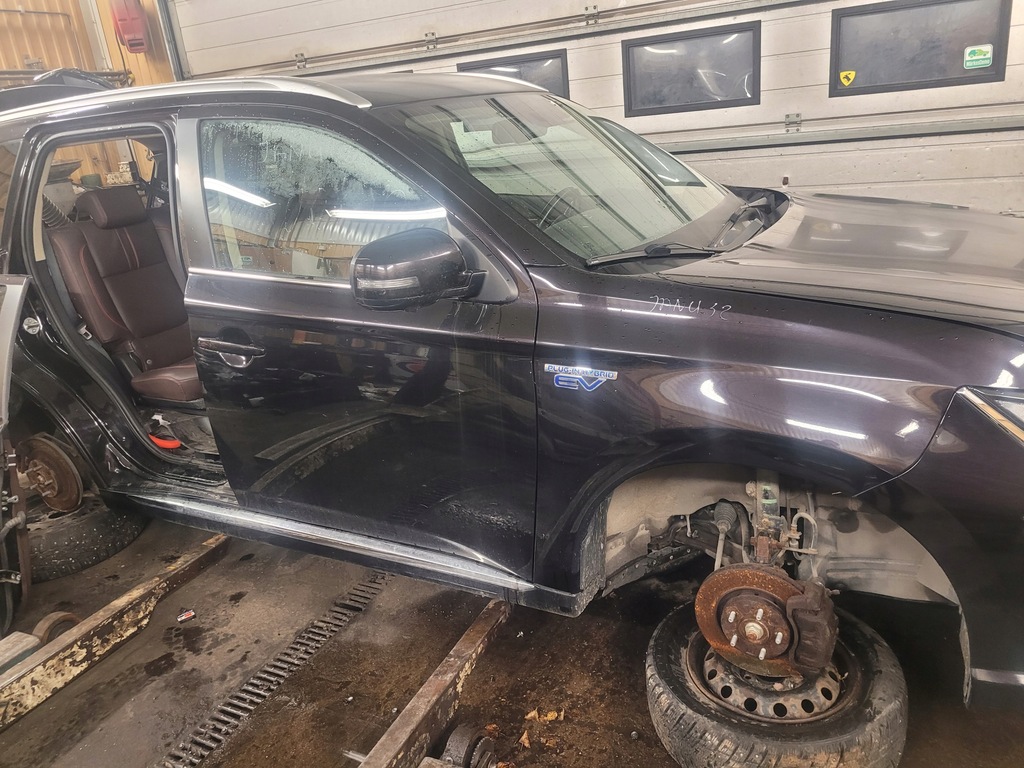 фото №1, Mitsubishi outlander двері права сторона перед задня