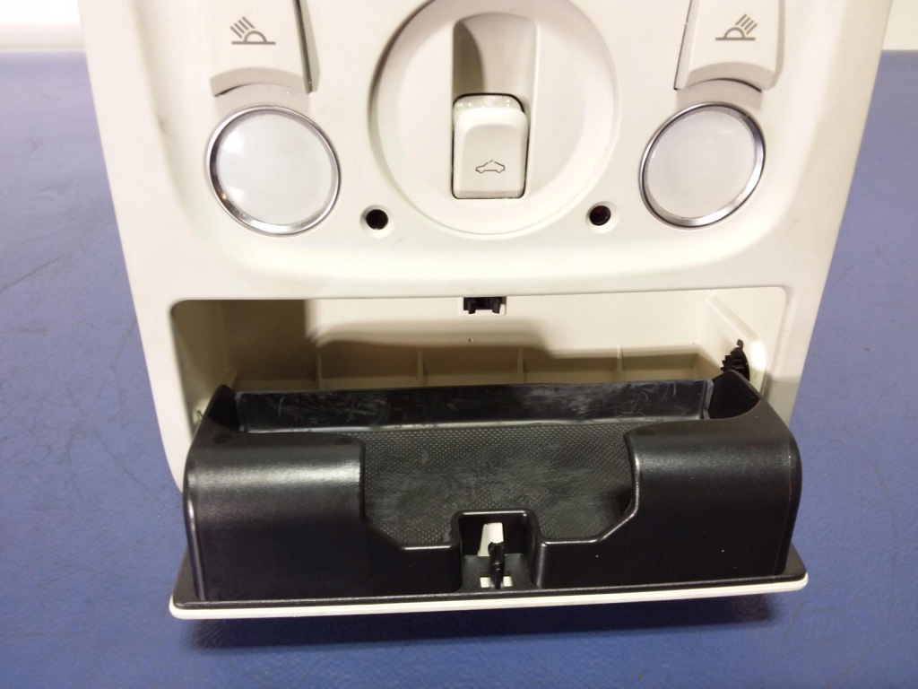 фото №2, Audi a5 8t coupe лампа внутренняя потолочный