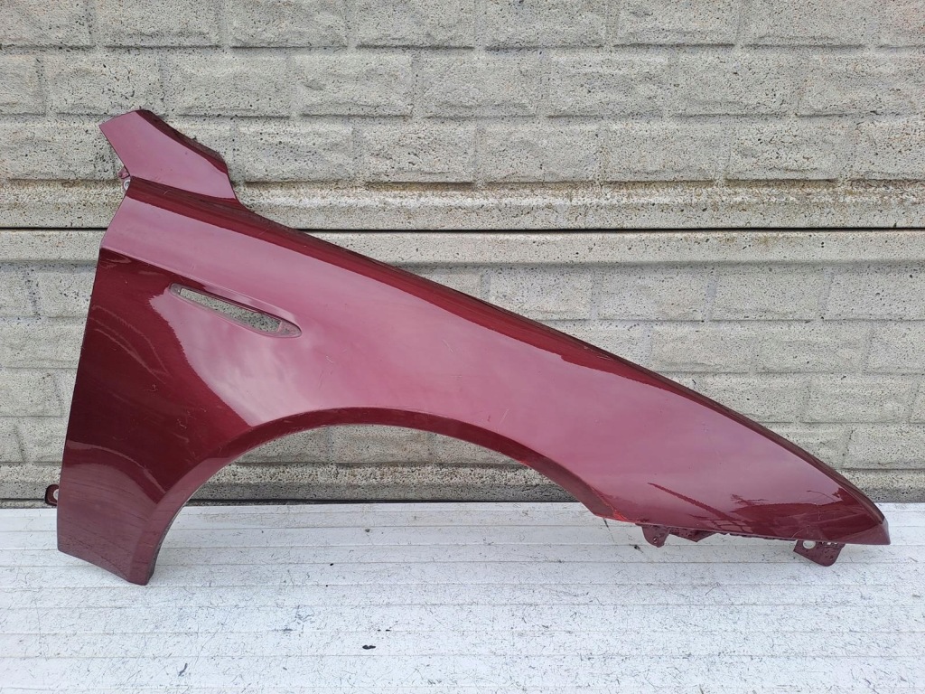 Купити Alfa romeo 159 крила правий передній