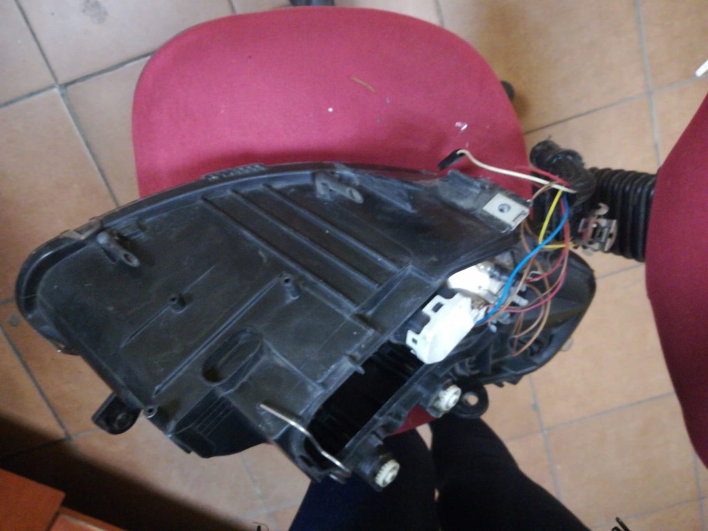 фото №10, Лампа передняя правая i левая lancia musa