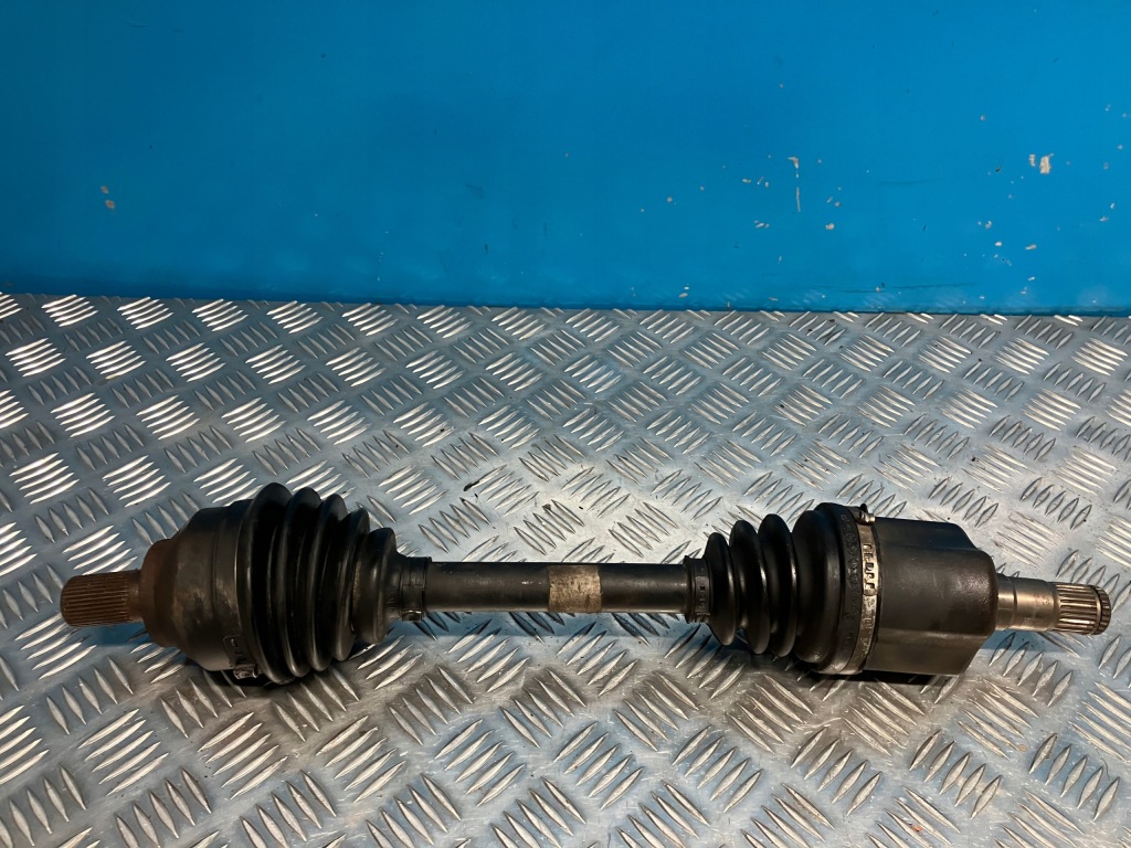 фото №1, Volvo s40 ii v50 2,4 бензин автоматична коробка передач привідний вал ліва короткий