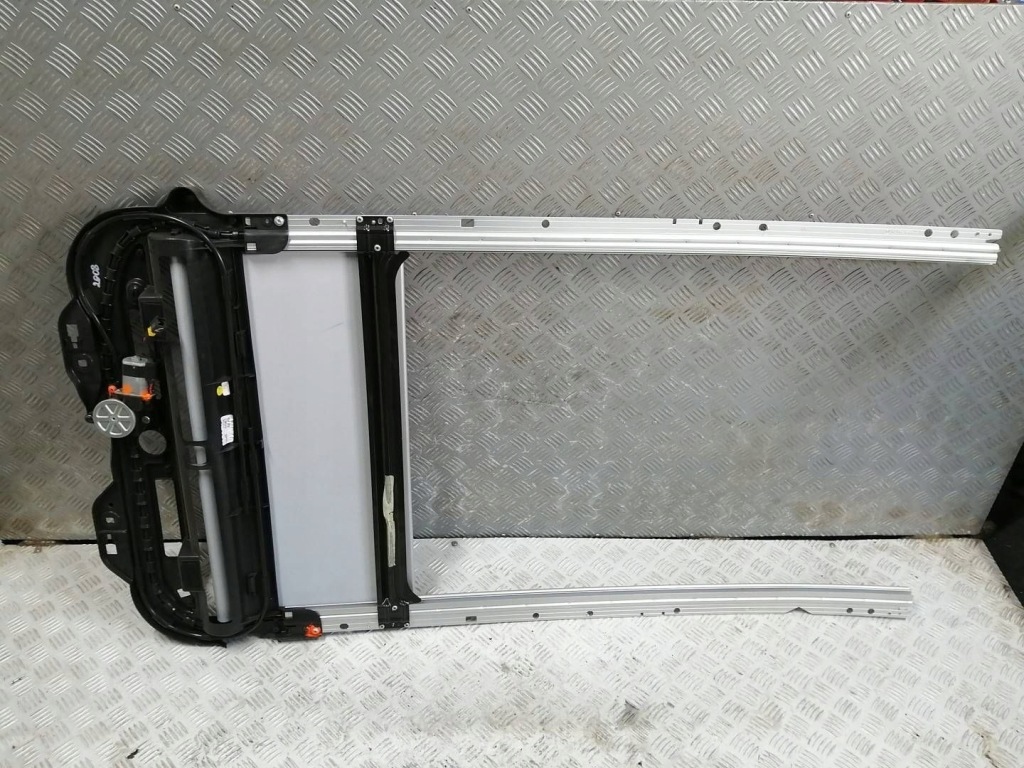 Купить Peugeot 2008 i шторка жалюзи кровельная 96781144pr