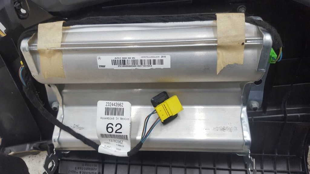 фото №11, Консоль приборная панель подушка beż mercedes r350 w251 eu