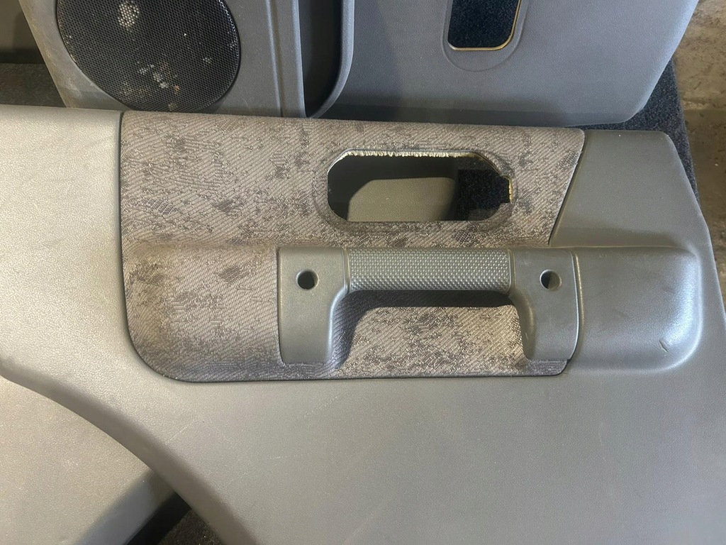 фото №8, Обшивки дверь комплект land rover discovery 2 ii