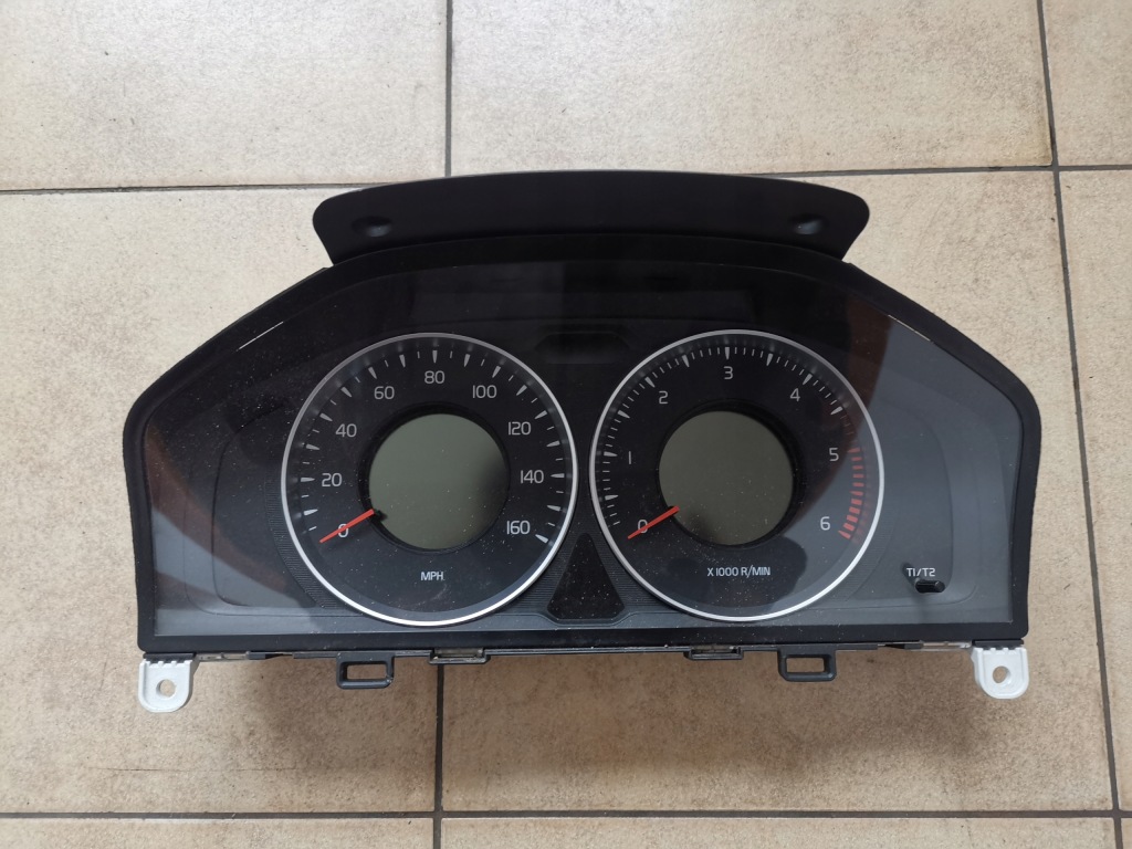 фото №1, Volvo счетчик приборы v70 s80 ii 31343328aa