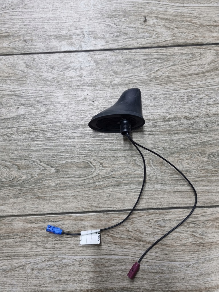 фото №1, Антенна кровельная gps gsm toll collect volvo fh 4 fmx renault gama t range c k