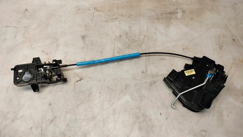 фото №1, Kia stonic lift 4 pin ручка внутренняя с замком перед правая