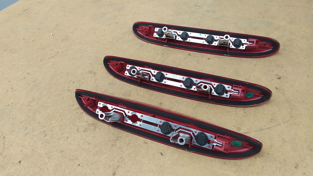 фото №10, Лампа стоп-сигнал w крышка peugeot 208